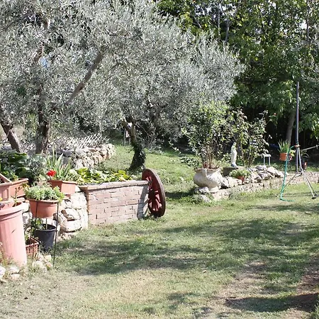 Agriturismo Nonna Sestina 乡村民宿 克利通诺河畔坎佩洛